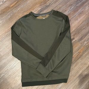 Men’s large “all in motion” forest green long sleeve sweatshirt